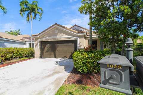 1025 Bamboo Ln, Weston, FL 33327