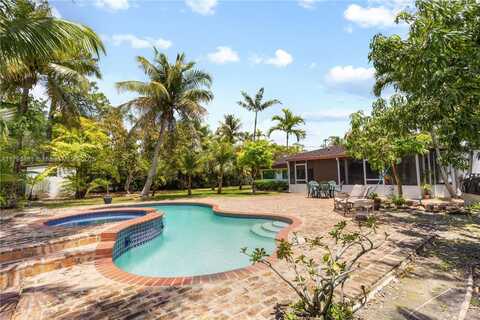 5644 SW 69th Ave, Miami, FL 33143