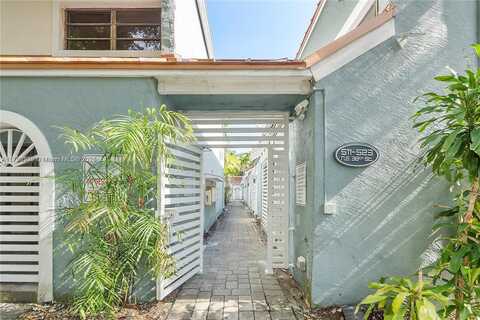 517 NE 38th St, Miami, FL 33137