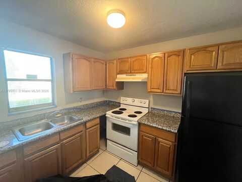 4160 NW 21st St, Lauderhill, FL 33313