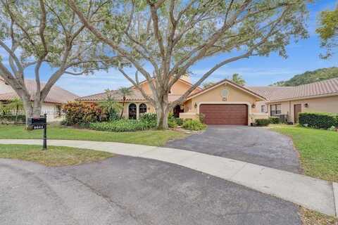 9682 Ridgecrest Ct, Davie, FL 33328