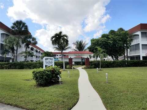 541 Blue Heron Dr, Hallandale Beach, FL 33009