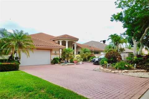 12022 Classic Dr, Coral Springs, FL 33071