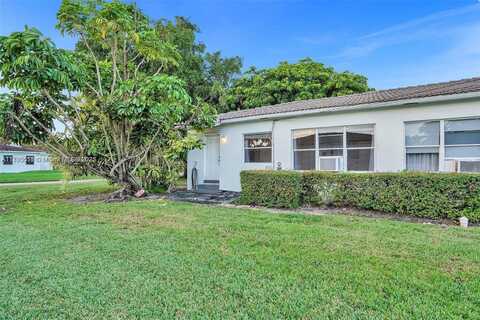 950 NE 113th St, Biscayne Park, FL 33161