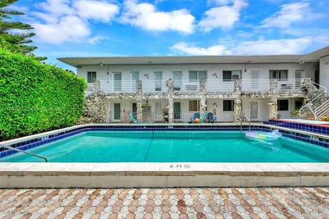 320 85th St, Miami Beach, FL 33141