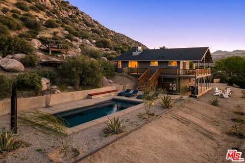 5637 Minna Gombell Ln, Pioneertown, CA 92268