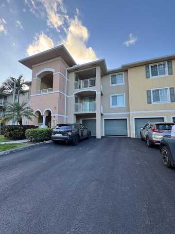 6492 Emerald Dunes Dr, West Palm Beach, FL 33411