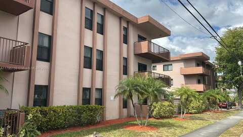 690 NE 123rd St, North Miami, FL 33161