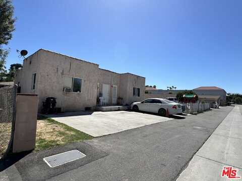 1073 Walnut St, Tustin, CA 92780