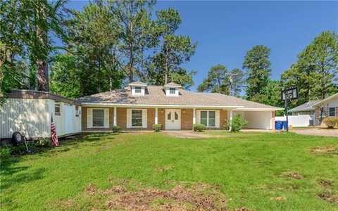 306 HOLIDAY Circle, Pineville, LA 71360