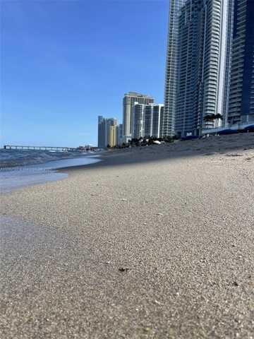 17600 N Bay Rd, Sunny Isles Beach, FL 33160