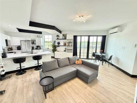 4100 SW 64th Ave, Davie, FL 33314