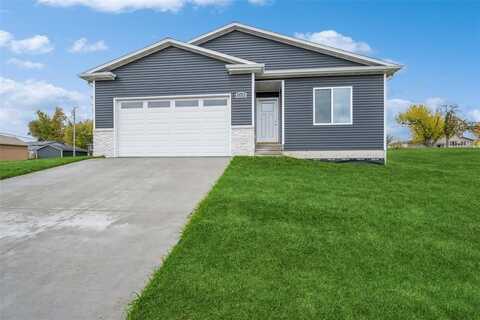 1120 Quarry Avenue SW, Cedar Rapids, IA 52404
