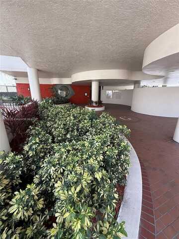 1623 Collins Ave, Miami Beach, FL 33139