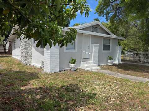 153 NW 35th St, Miami, FL 33127
