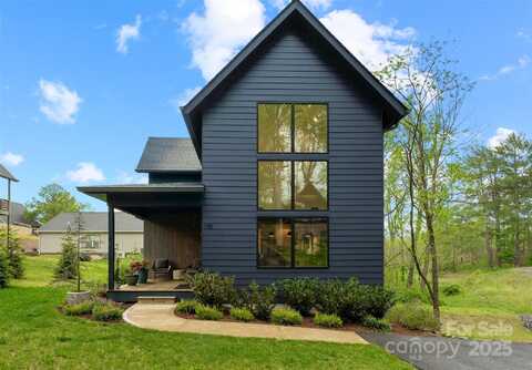 110 Timberview Drive, Swannanoa, NC 28778