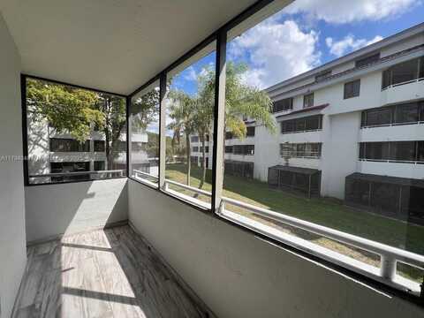 8205 SW 152nd Ave, Miami, FL 33193