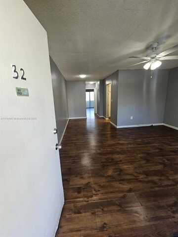 101 NW 204th St, Miami Gardens, FL 33169