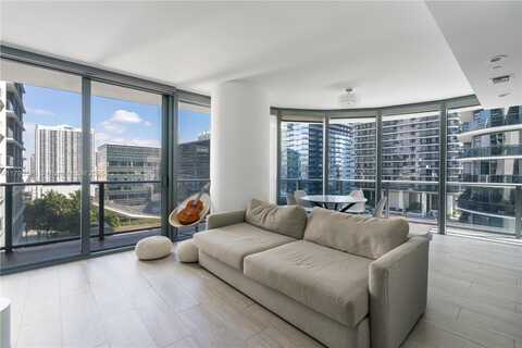 55 SW 9th St, Miami, FL 33130