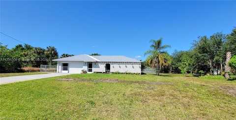 3054 NE Beechwood Cir, Labelle, FL 33935