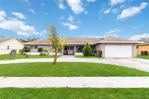 1920 SW 68th Ave, Plantation, FL 33317
