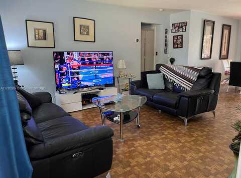 14020 Alamanda Ave, Miami Lakes, FL 33014