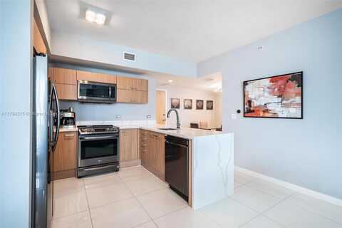 350 S Miami Ave, Miami, FL 33130