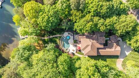 135 Sumter Drive, Mooresville, NC 28117