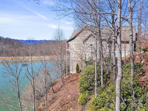 82 Narrows Run Loop, Hendersonville, NC 28791