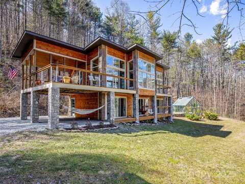 920 Island Cove Road, Penrose, NC 28766