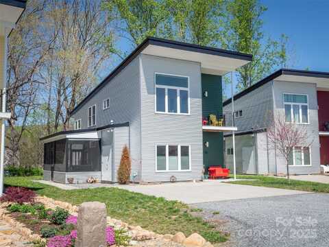 36 Georgia Hill Street, Brevard, NC 28712