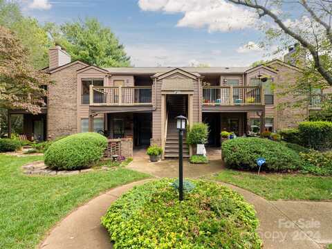 38 Ravencroft Lane, Asheville, NC 28803