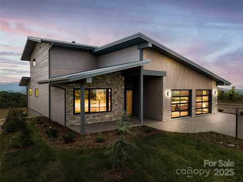24 S Watchman Drive, Hendersonville, NC 28791