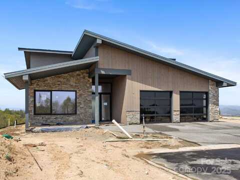24 S Watchman Drive, Hendersonville, NC 28791