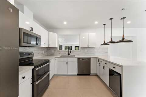 5736 SW 35 St, Miami, FL 33155