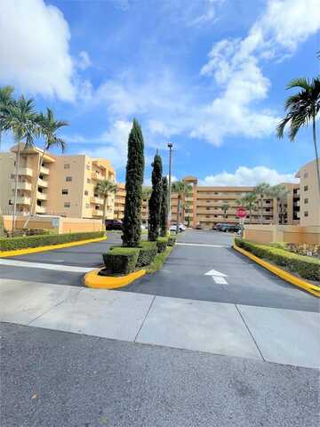 15969 NW 64th Ave, Miami Lakes, FL 33014