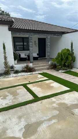 1218 NW 41st St, Miami, FL 33142