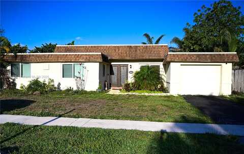 8100 NW 75th Ave, Tamarac, FL 33321
