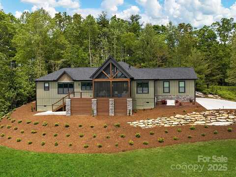 636 Crystal Heights Drive, Hendersonville, NC 28739