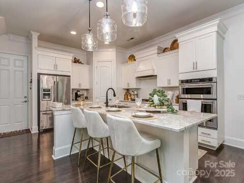 5130 Mount Clare Lane, Charlotte, NC 28210