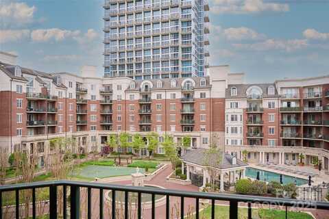 300 W 5th Street, Charlotte, NC 28202