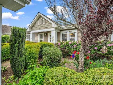 5802 Wood Duck Way, Hendersonville, NC 28792