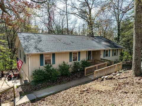 23 Keeneland Drive, Hendersonville, NC 28792