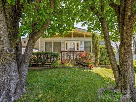 70 Highland Road, Brevard, NC 28712