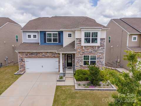 16038 Harbor Hill Drive, Charlotte, NC 28273