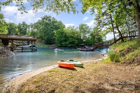 9066 Tulagi Court, Tega Cay, SC 29708