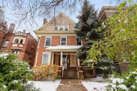 3217 W Wells St, Milwaukee, WI 53208