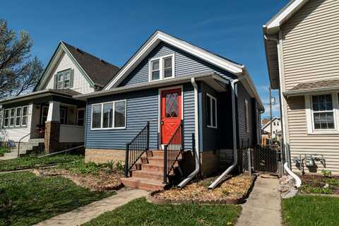 1317 S 74th St, West Allis, WI 53214