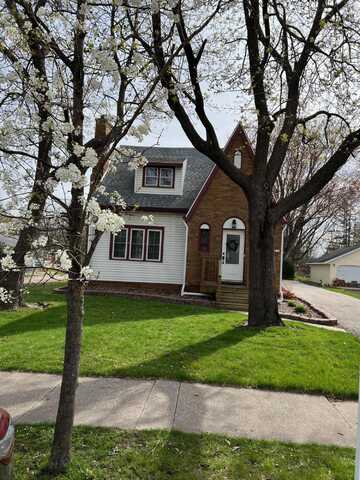 323 N Court St, Sparta, WI 54656