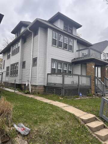 2515 N 51st St, Milwaukee, WI 53210